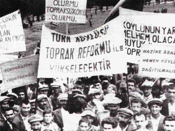 Toprağın İdeolojisi: Çiftçiyi Topraklandırma Kanunu