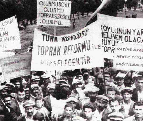 Toprağın İdeolojisi: Çiftçiyi Topraklandırma Kanunu